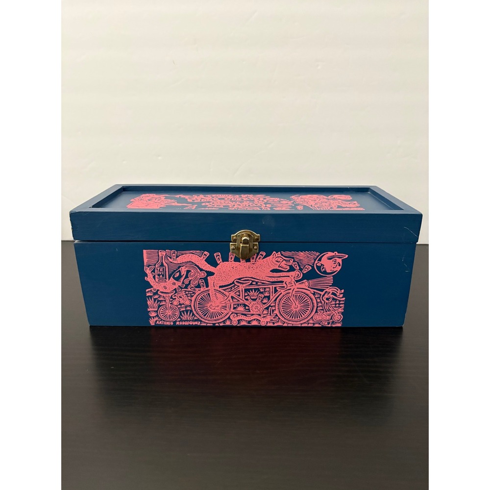 Jose Cuervo Reserva De La Familia 1997 Wood Box Artemio Rodriguez Blue Pink Art